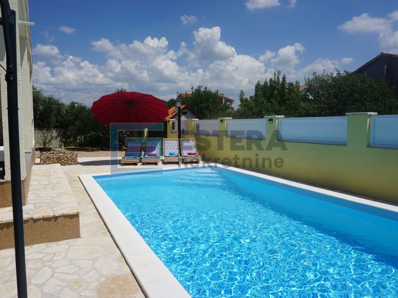 prodaja kuća sa bazenom polača, 150 m2 - slika 3