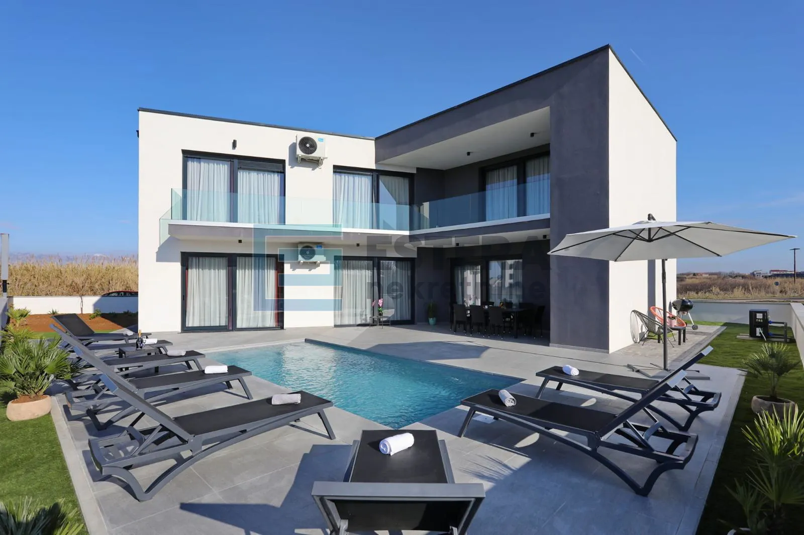 luksuzna vila prodaja privlaka, 200 m2, bazen - slika 2