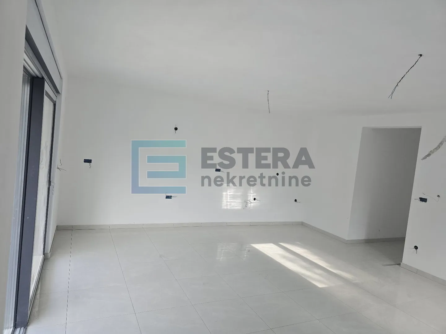 apartman penthouse 77 m2 prodaja pakoštane, 3s, 2. kat, krovna terasa, loggia, 2x parking, 300 m od mora - slika 10
