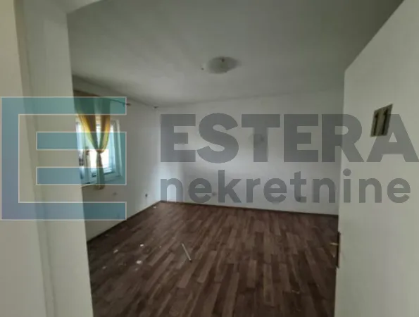 kuća sa 4 jedinice prodaja čiovo, 444 m2 - slika 25