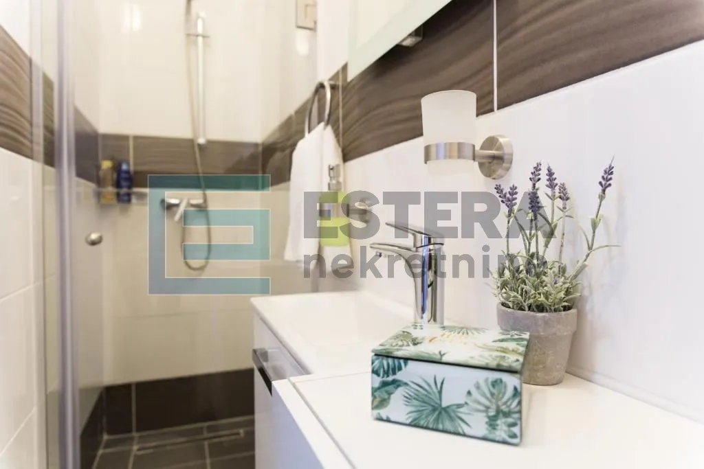 prodaja kuća za odmor 160 m2, perušić - slika 6