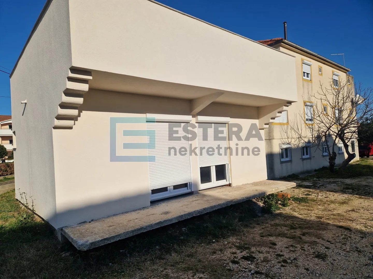 prodaja kuća sa zemljištem 1838 m2, sukošan, 180 m od mora - slika 7