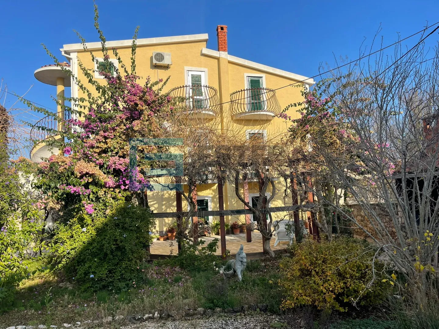 apartmanska kuća 240 m2 prodaja, ugljan, kukljica, 50 m od mora - slika 3