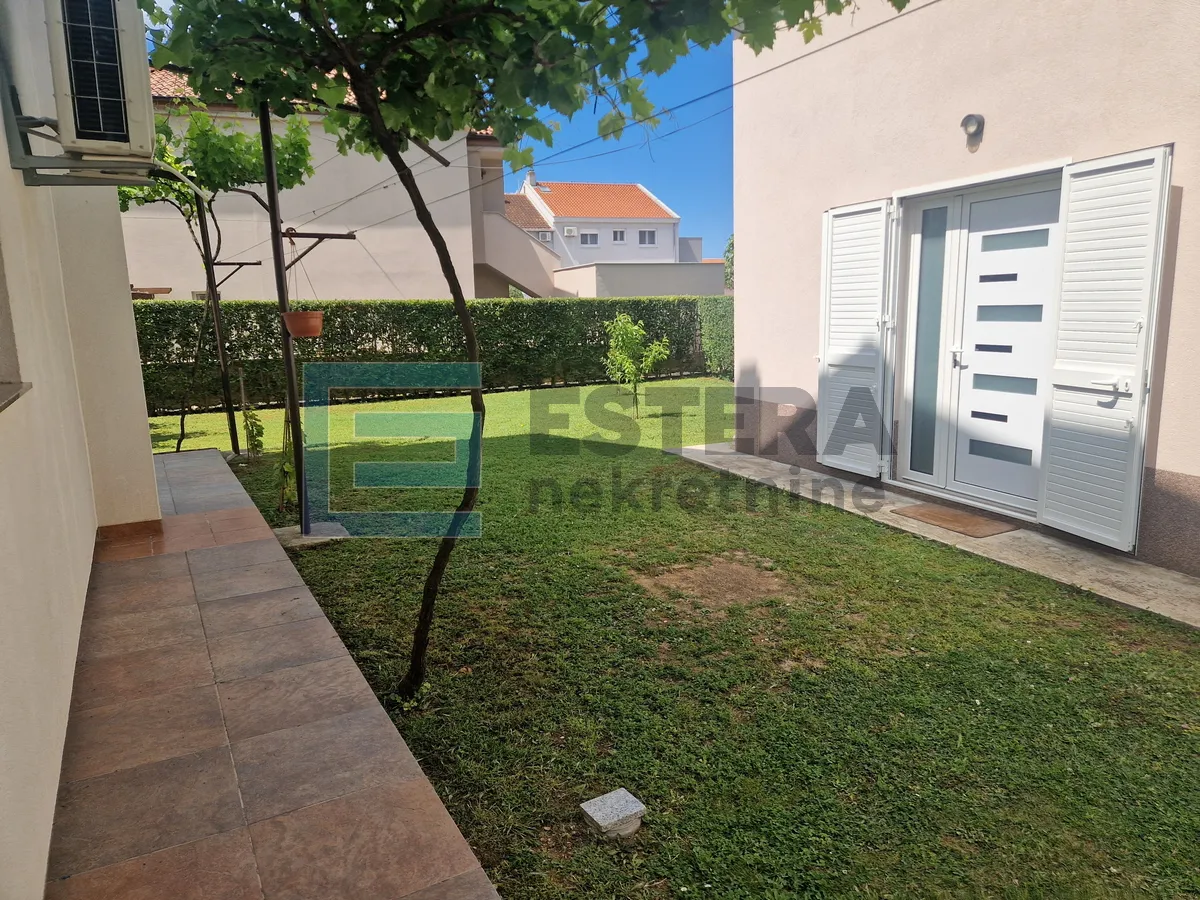 kuća 222 m2 + 82 m2 prodaja biograd na moru, kuća s garažom i pomoćnim objektom, - slika 15