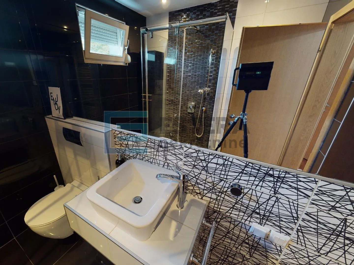 kuća prodaja križevci 220 m2 - slika 32