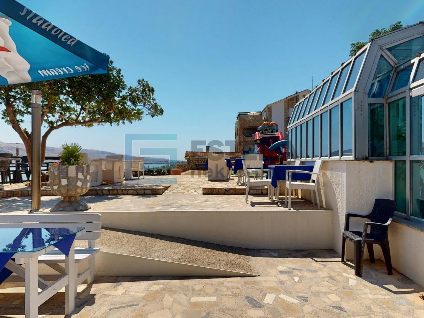 prodaja hotel 18 soba, 3*, pag, pogled na more, 10 m od mora - slika 1