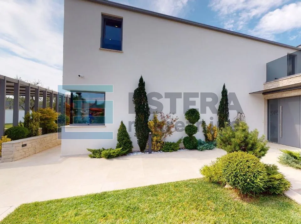 vila unutrašnjost istre 450 m2 - slika 20