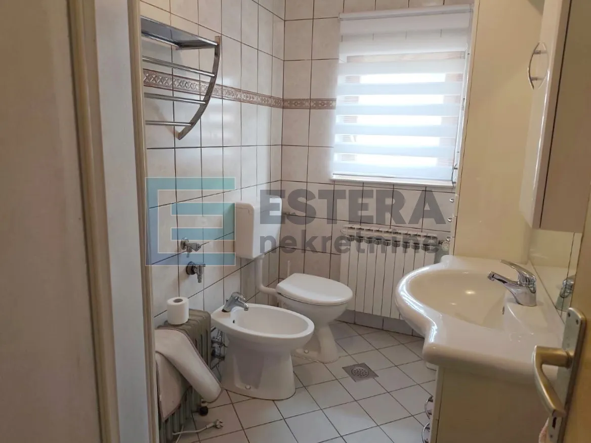 kuća prodaja, varaždin (hallerova aleja) top lokacija, 309,78 m2 - slika 17
