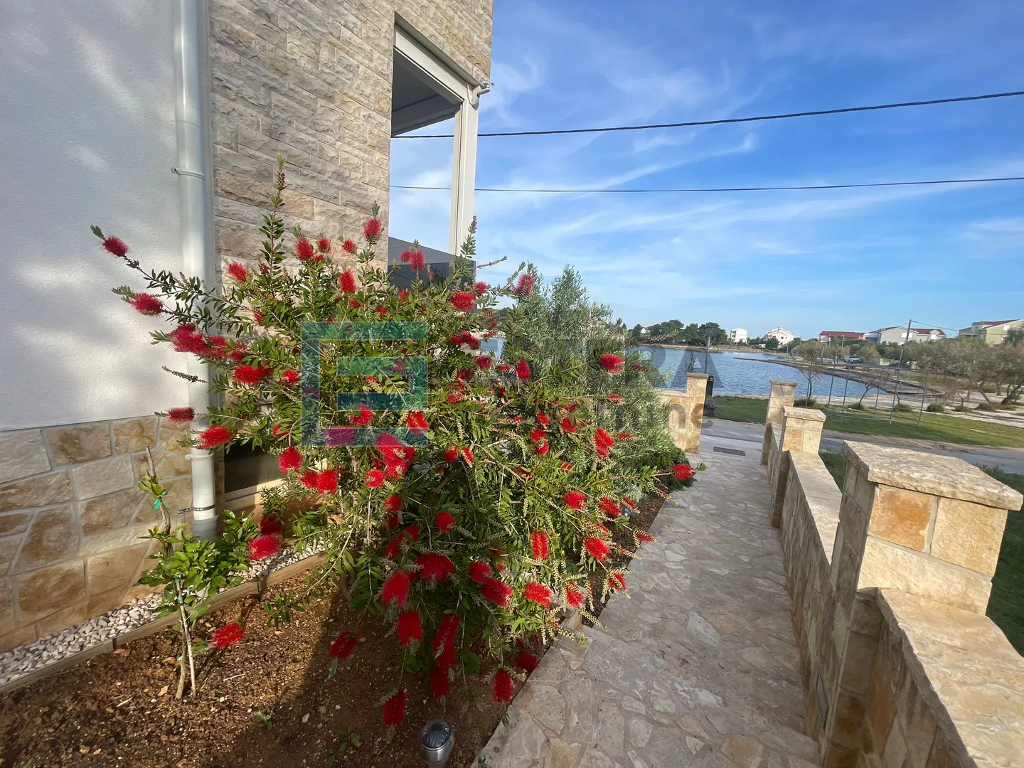 apartman 90 m2 prodaja lučina, otok pašman, prvi red do mora, garaža, 3s - slika 8