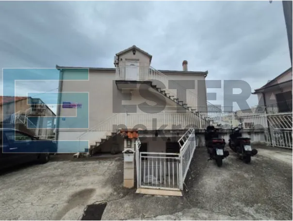 kuća sa 4 jedinice prodaja čiovo, 444 m2 - slika 3