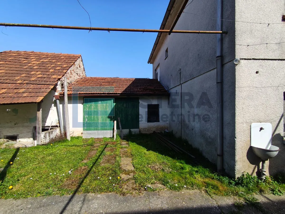 kuća obiteljska prodaja, strahoninec, 170 m2 na parceli od 2567 m2 - slika 5