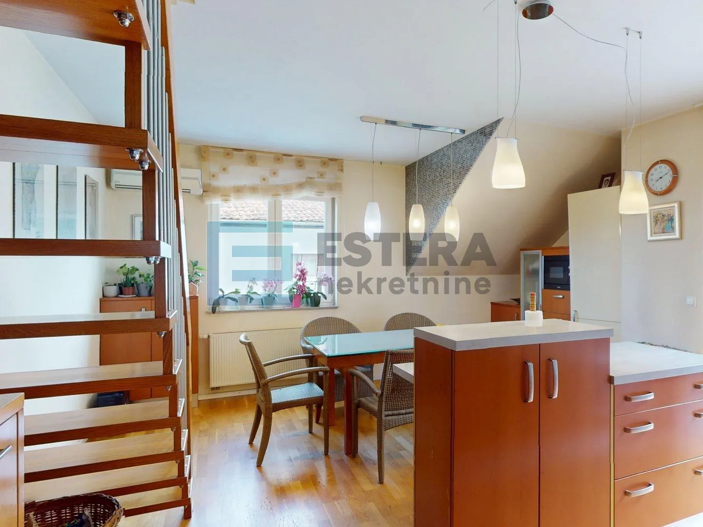 stan prodaja četverosobni, trešnjevka sjever, dvoetažni 92 m2 - slika 6