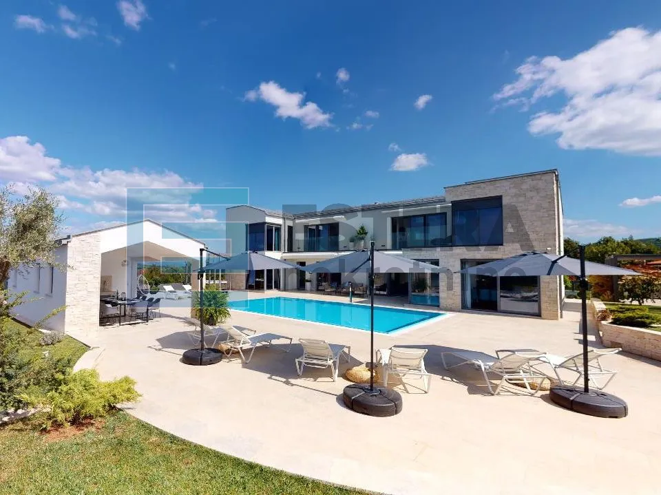vila unutrašnjost istre 450 m2 - slika 2