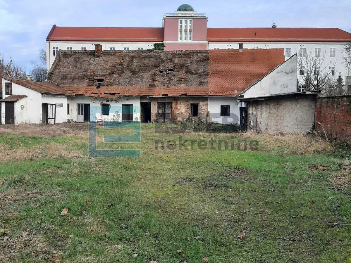 Građevinsko zemljište PRODAJA 2486 m2 Varaždin - CENTAR