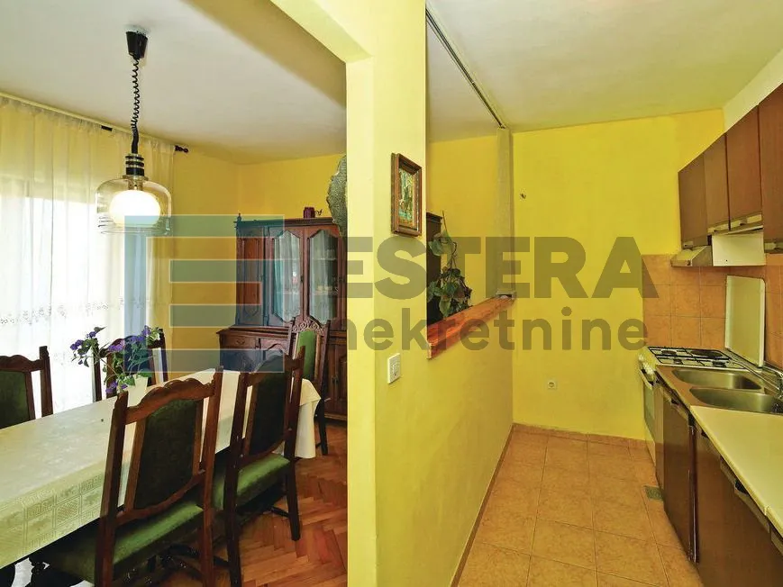prodaja čiovo kuća s 5 apartmana 200 m od mora, otvoren pogled na more - slika 12