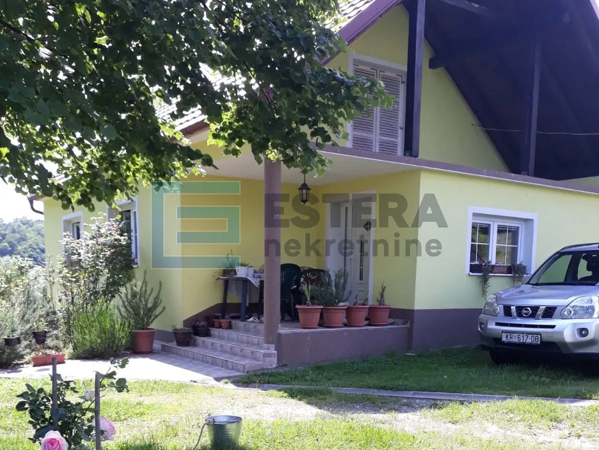 obiteljska kuća prodaja s velikim imanjem 44000 m2 - slika 7