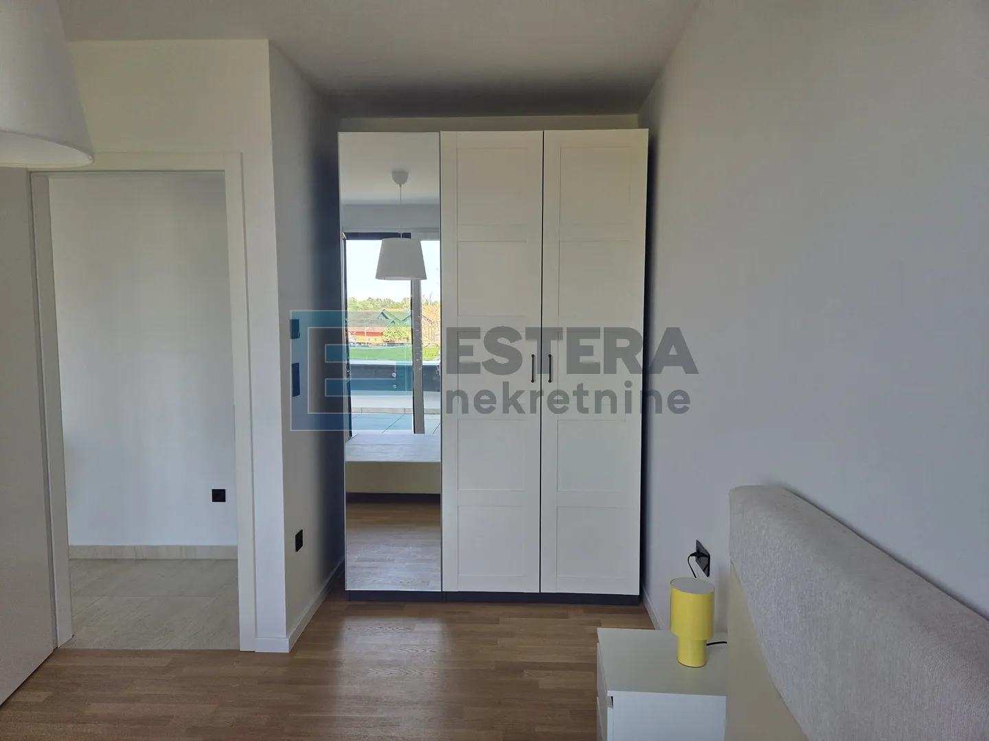 stan 40 m2 najam otok 2s, 3. kat, lift, vpm, terasa - slika 12