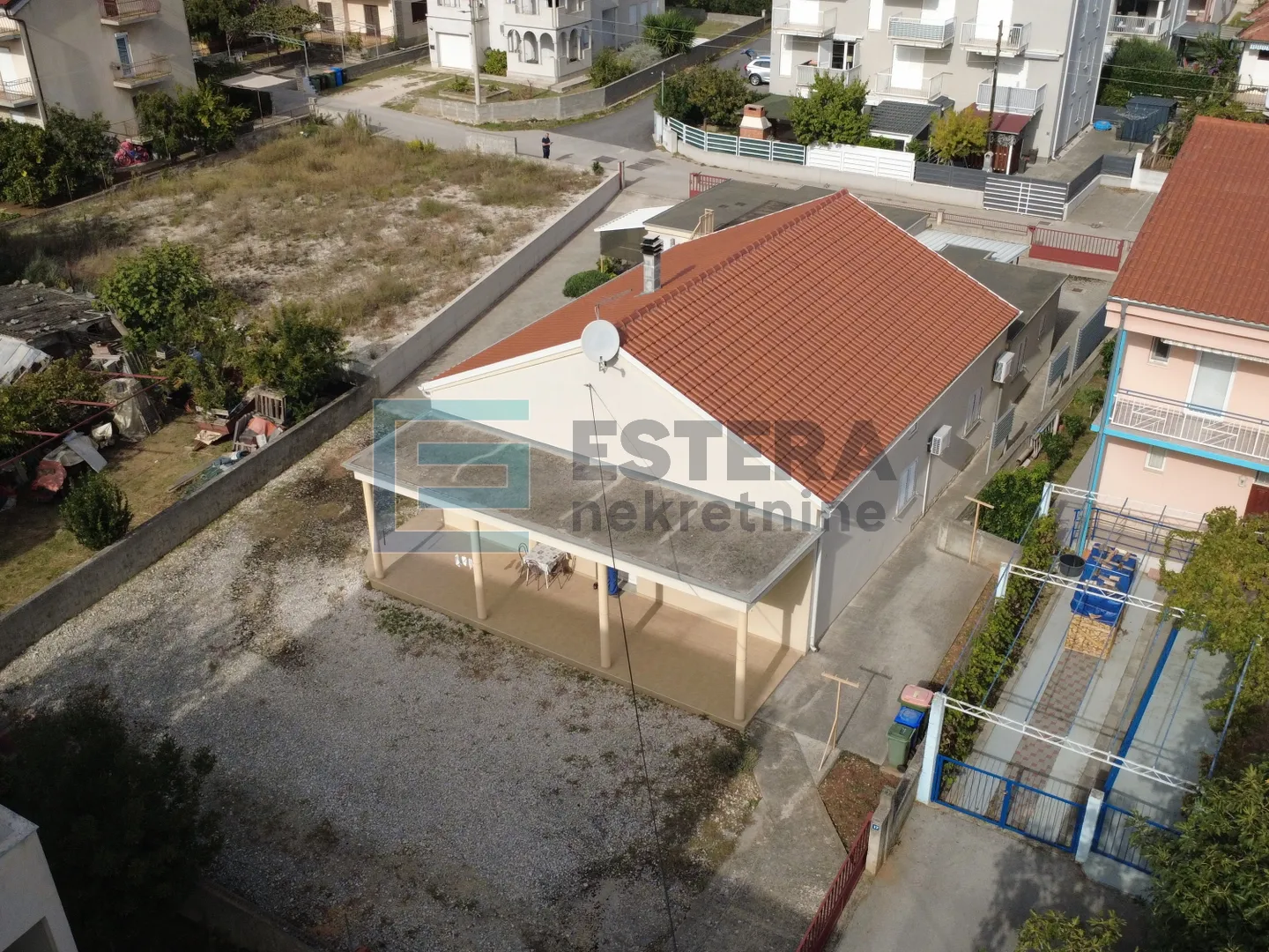 kuća prizemnica s 3 stambene jedinice, 307 m2 biograd n/m prodaja - slika 4