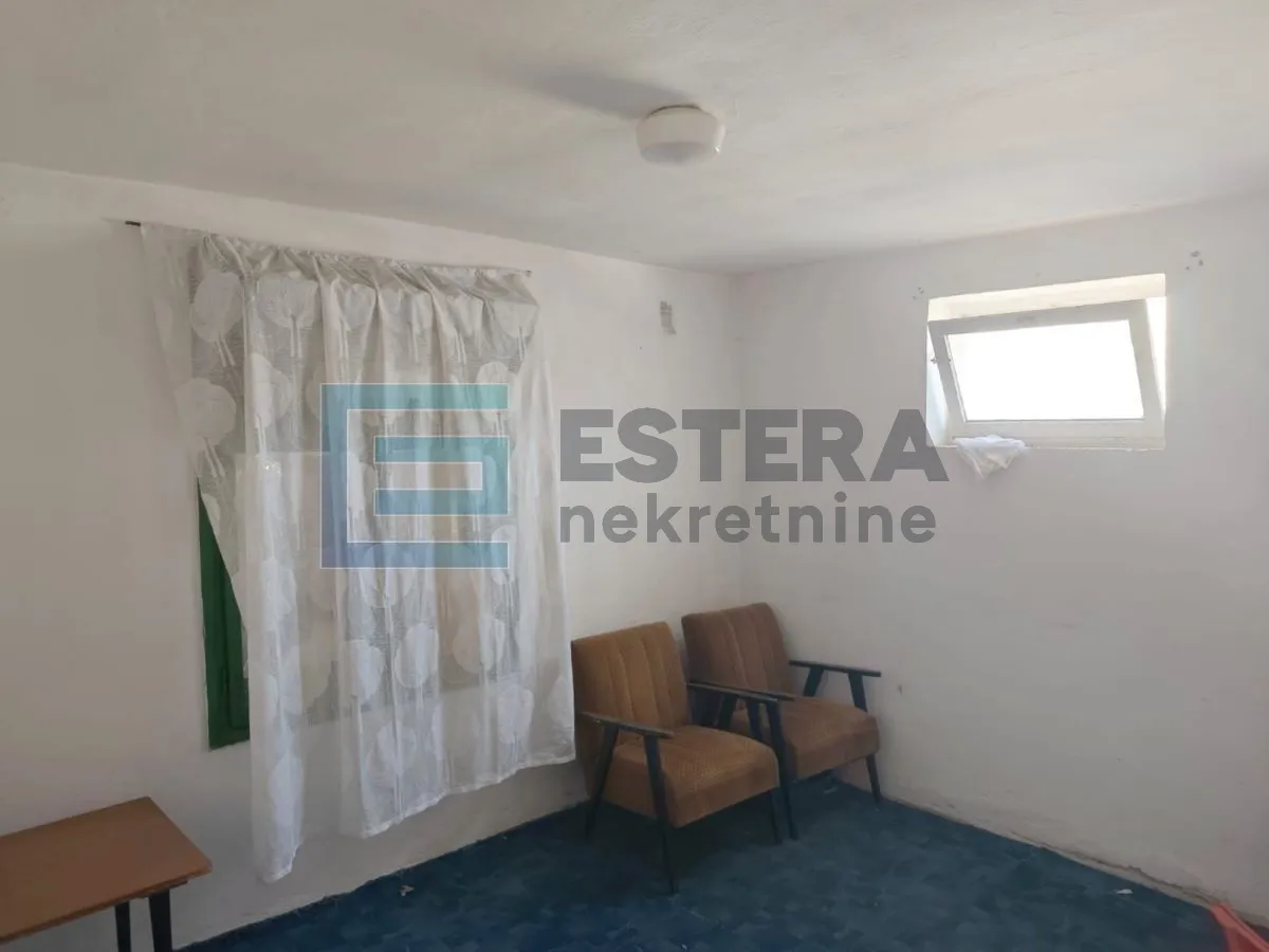kuća obiteljska prodaja, strahoninec, 170 m2 na parceli od 2567 m2 - slika 11