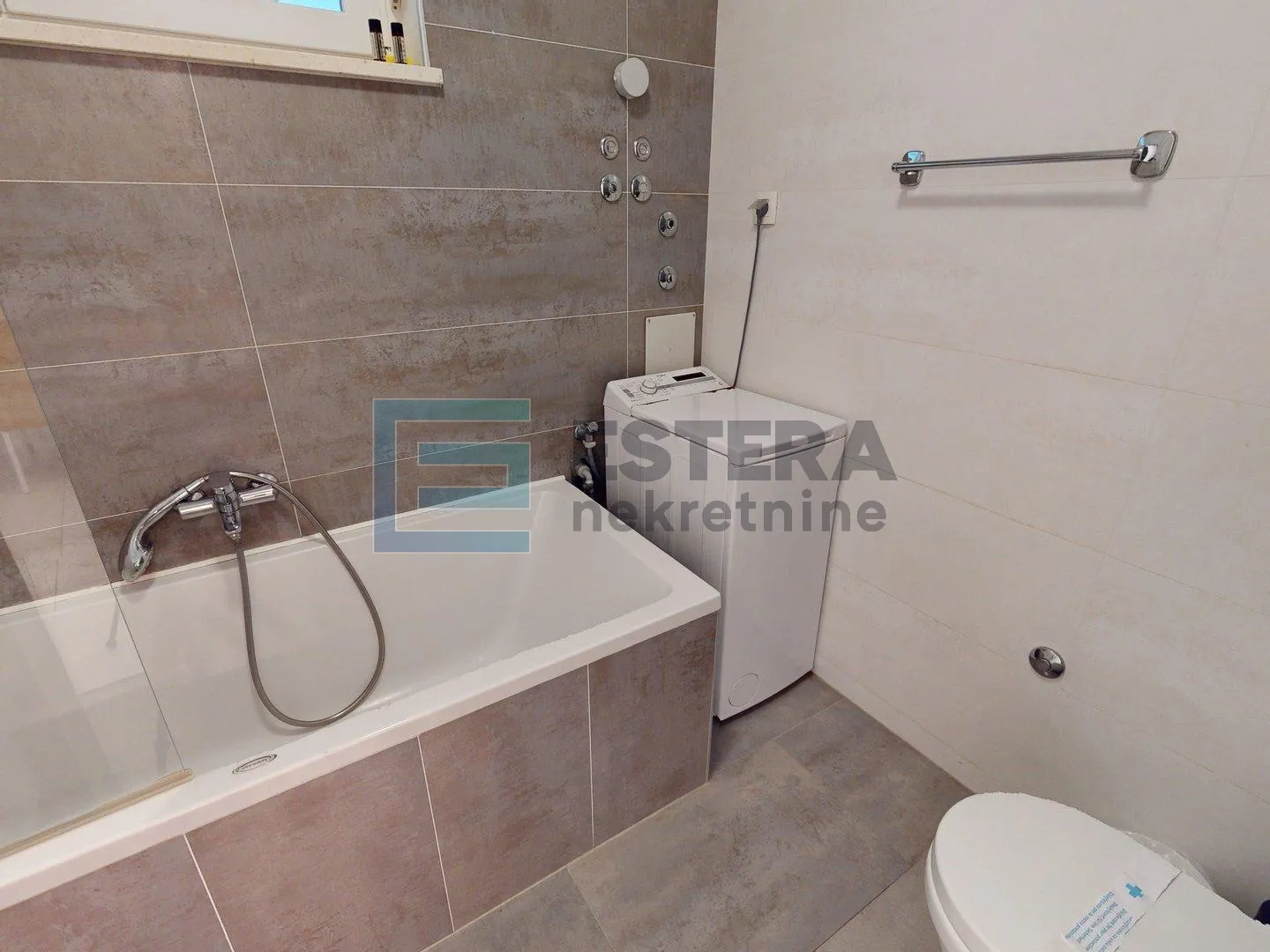 apartman u 50 m2 prodaja srima, priz, parking, bazen - slika 7