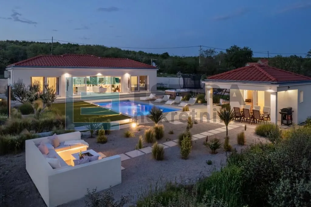 vila prodaja biogradsko zaleđe- odlična lokacija 120 m2, 859 m2 okuć. - slika 3