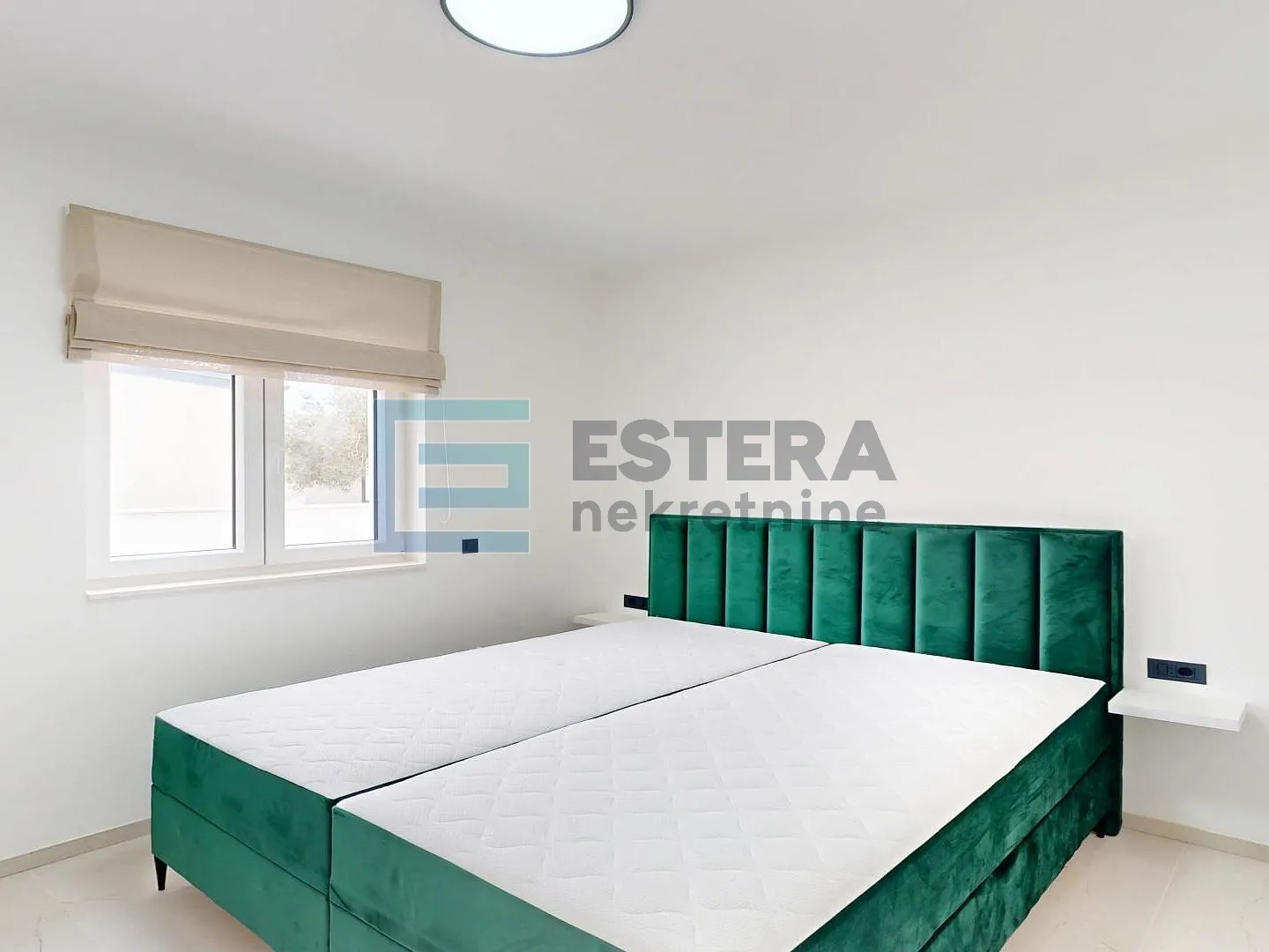 villa sa bazenom i pogledom na more prodaja - slika 11