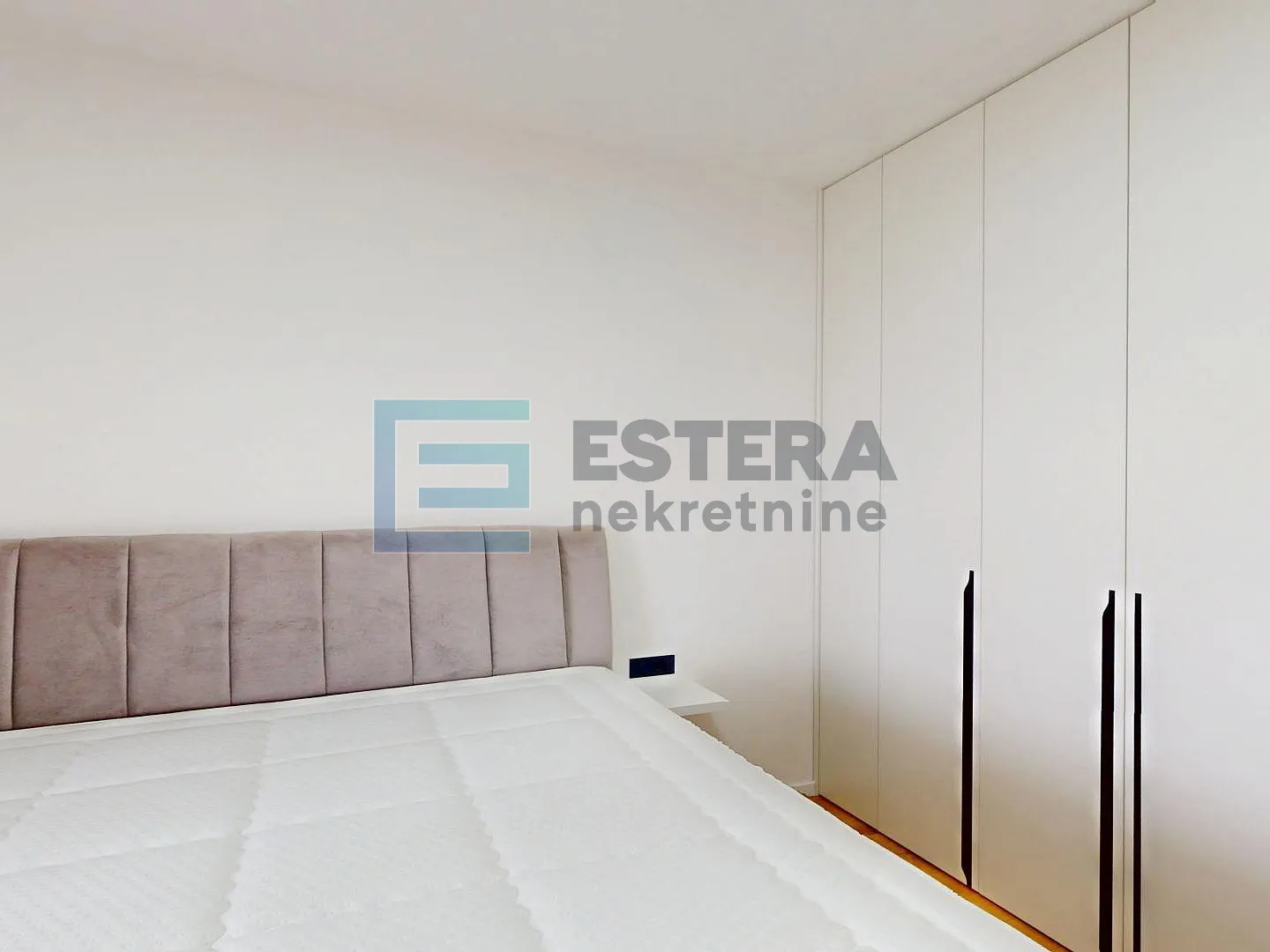 villa sa bazenom i pogledom na more prodaja - slika 20