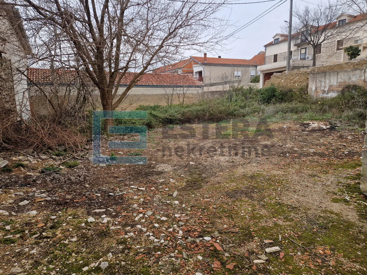 kuća sa zemljištem 128 m2 prodaja polača, kuća za adaptaciju - slika 1