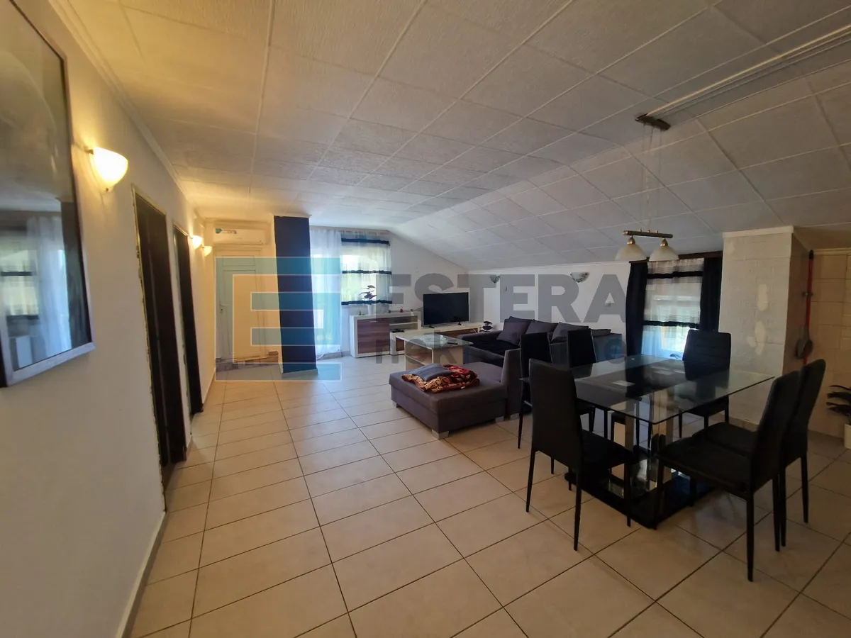 kuća 350 m2 prodaja donji karin, 2 stana i pomoćna zgrada s 2 apartmana - slika 12