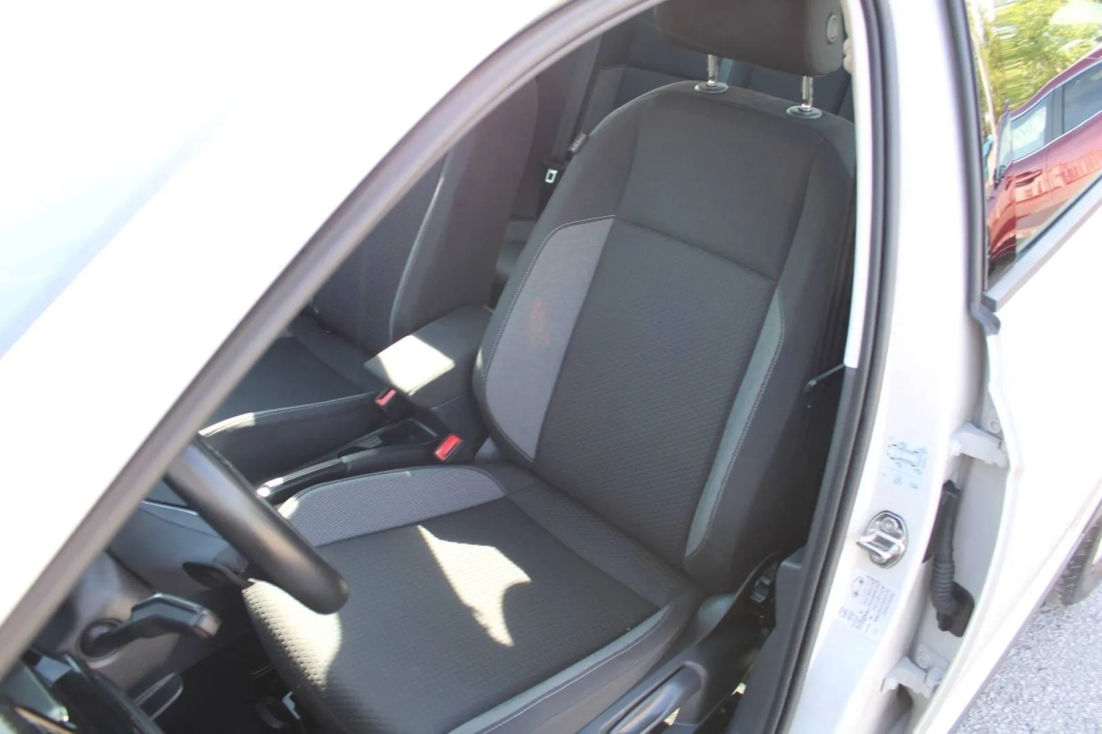 vw taigo 1.0 tsi dsg - slika 9