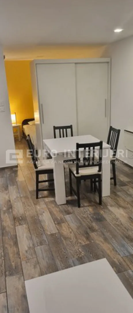 urbana vila s tri stana: zagreb kustošija, površine 140 m² - slika 7