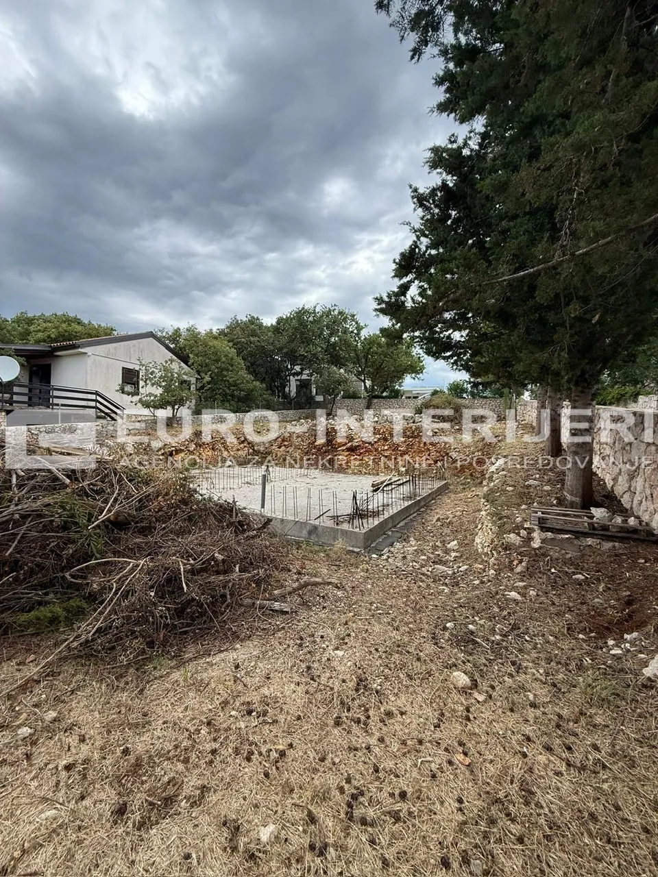 prodaje se građevinsko zemljište s projektom i građ. dozvolom otok pag - slika 5