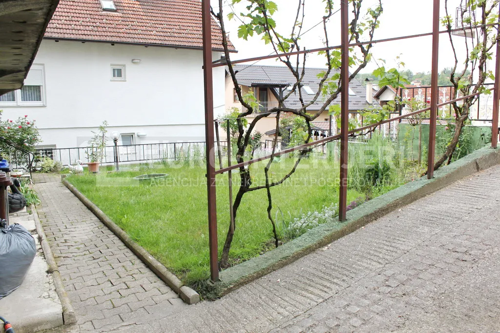 kuća zagreb, g. vrapče, 298 m², 2 etaže kao 2 stana, 3 et. nedovršena - slika 4