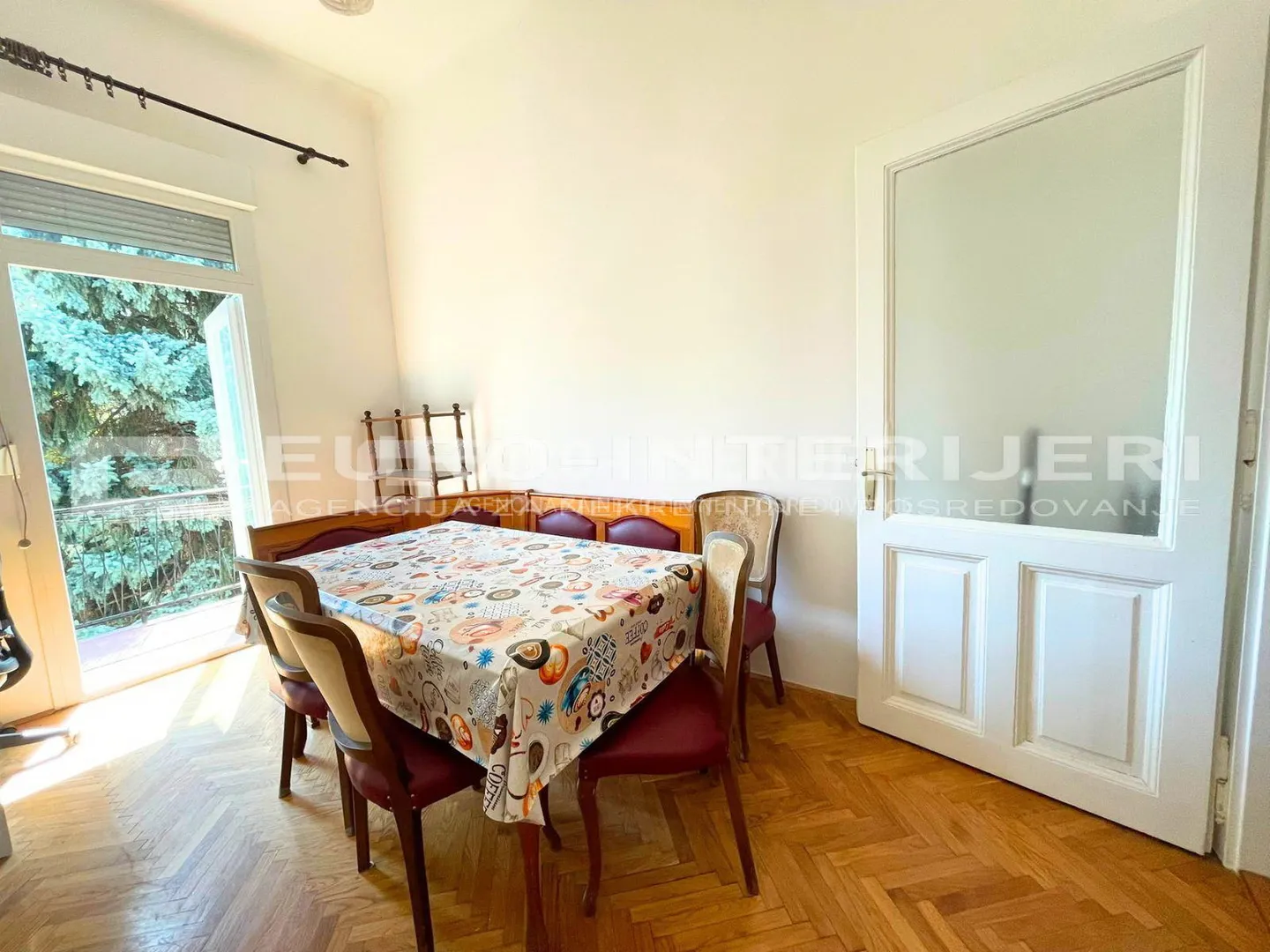 zagreb centar palmotićeva ul. četverosoban stan 100 m² balkon - slika 3