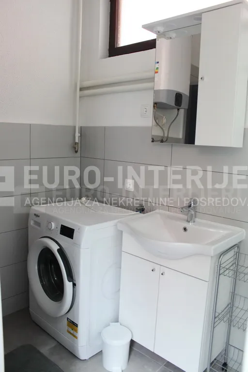 stan za najam - trokut novouređen površine 45 m2 - slika 8