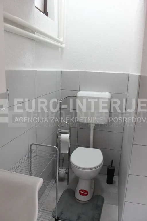 stan za najam - trokut novouređen površine 45 m2 - slika 6