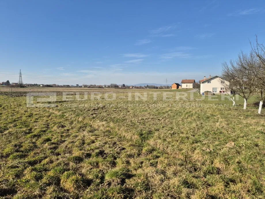 građevinsko zemljište brezovica - strmec 1.011 m², bez provizije! - slika 2