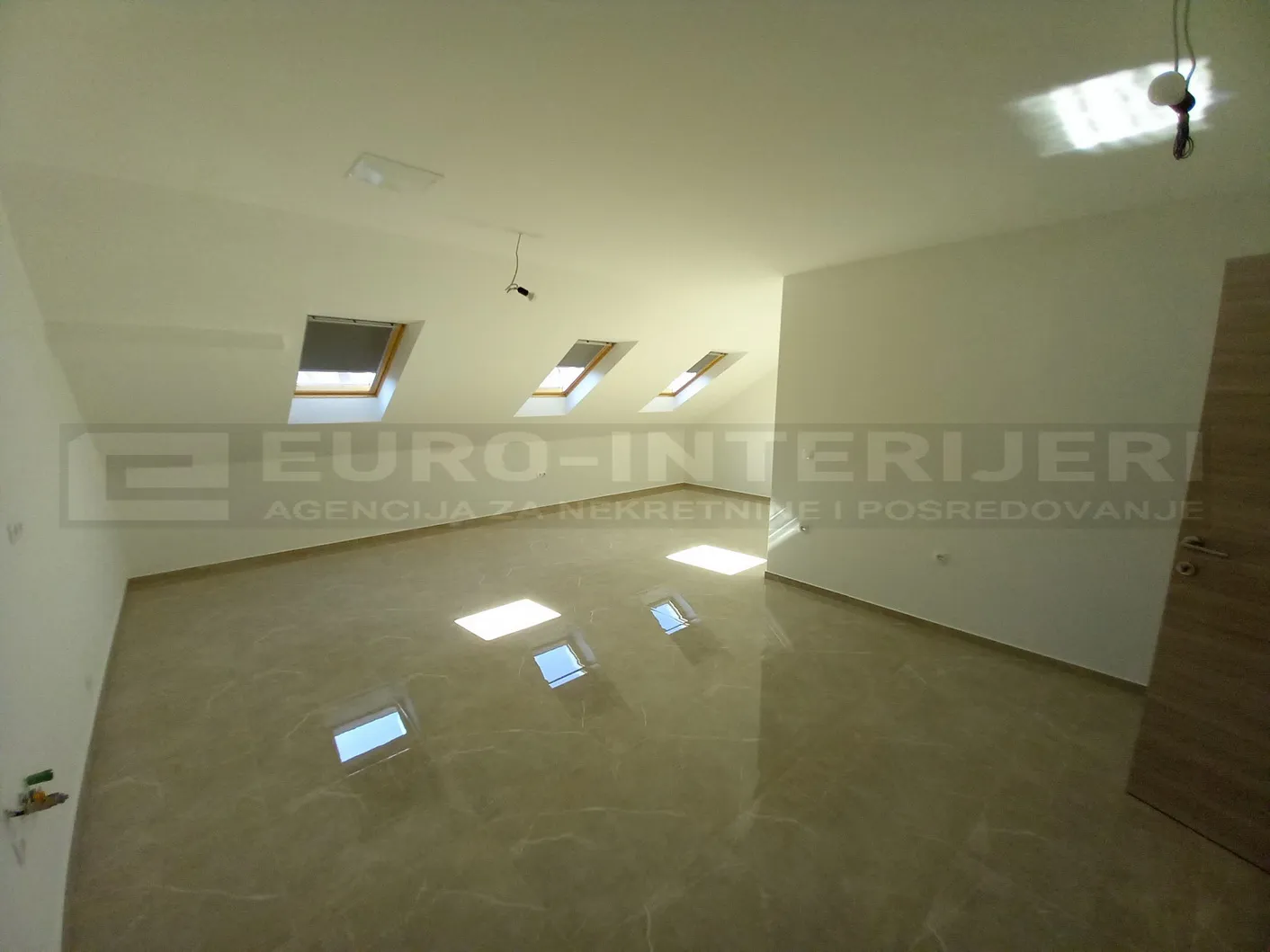 stan: požega, četverosoban, renoviran 83 m² - slika 2