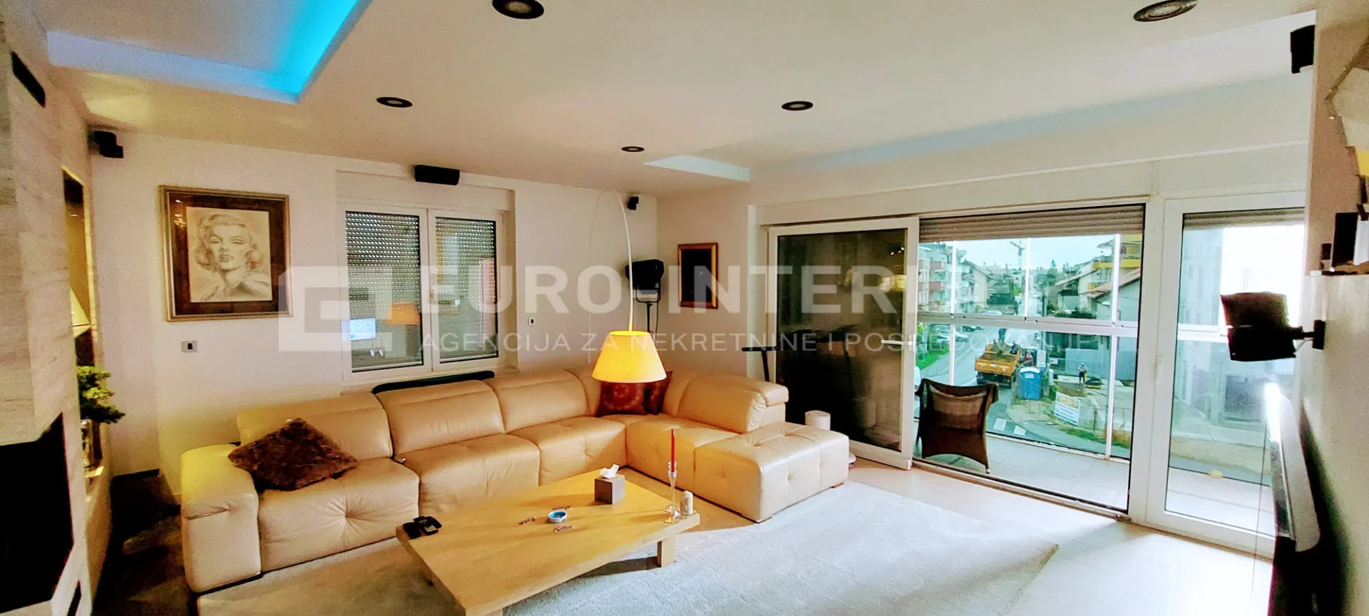 stan stenjevec, atraktivan dizajnerski penthouse pov. 135 m² + terasa - slika 5