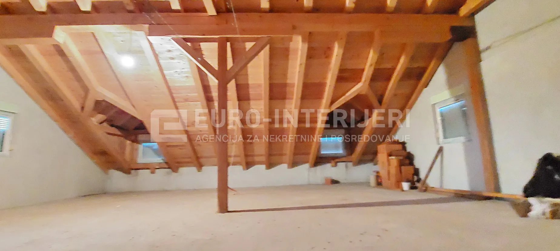 kuća bizek 380 m² - bez provizije! - slika 12