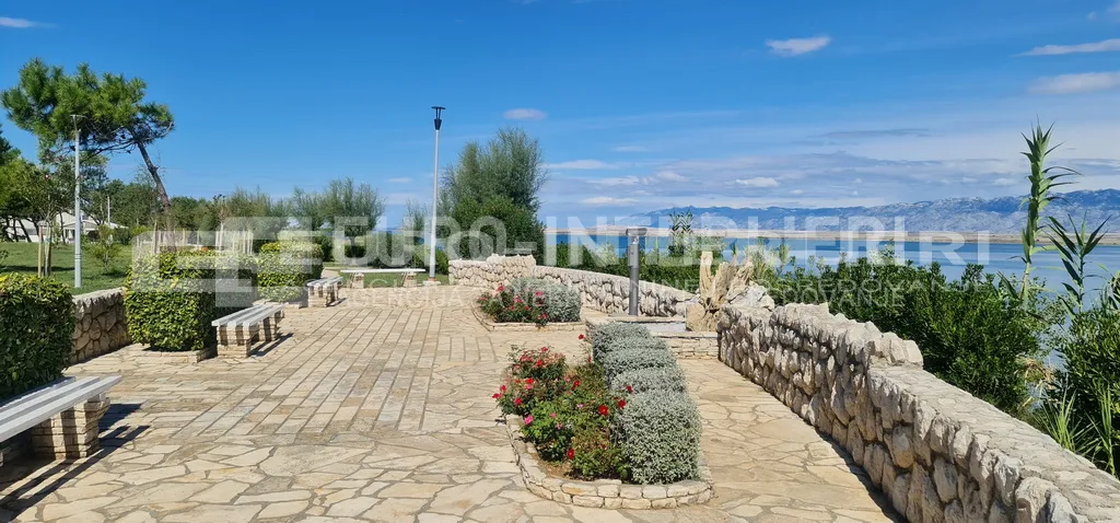 građevinsko zemljište sabunike, neposredno uz more pov. 1.091 m² - slika 4