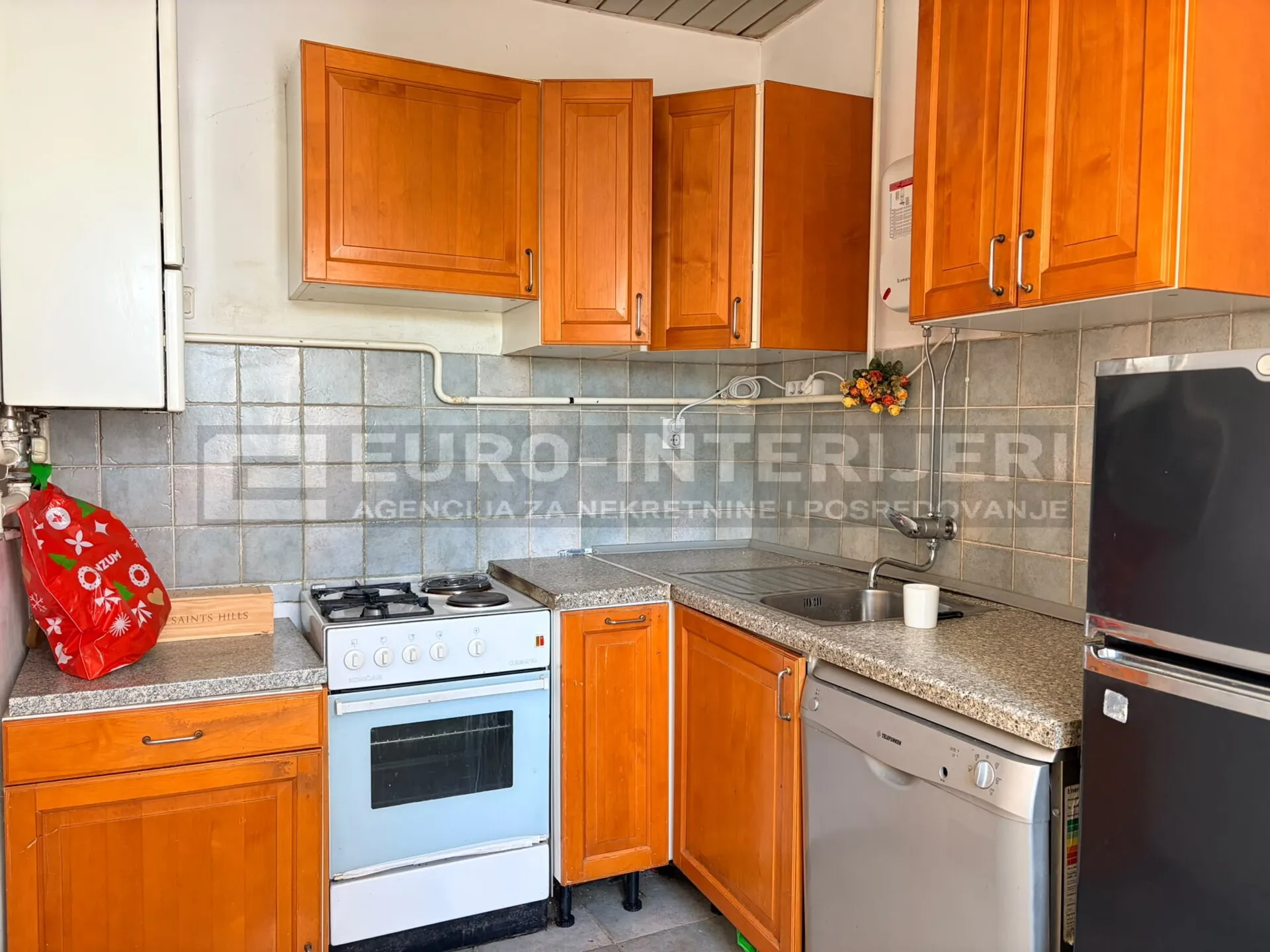 zagreb, pantovčak, dvosoban stan, 60 m² + balkon - slika 7