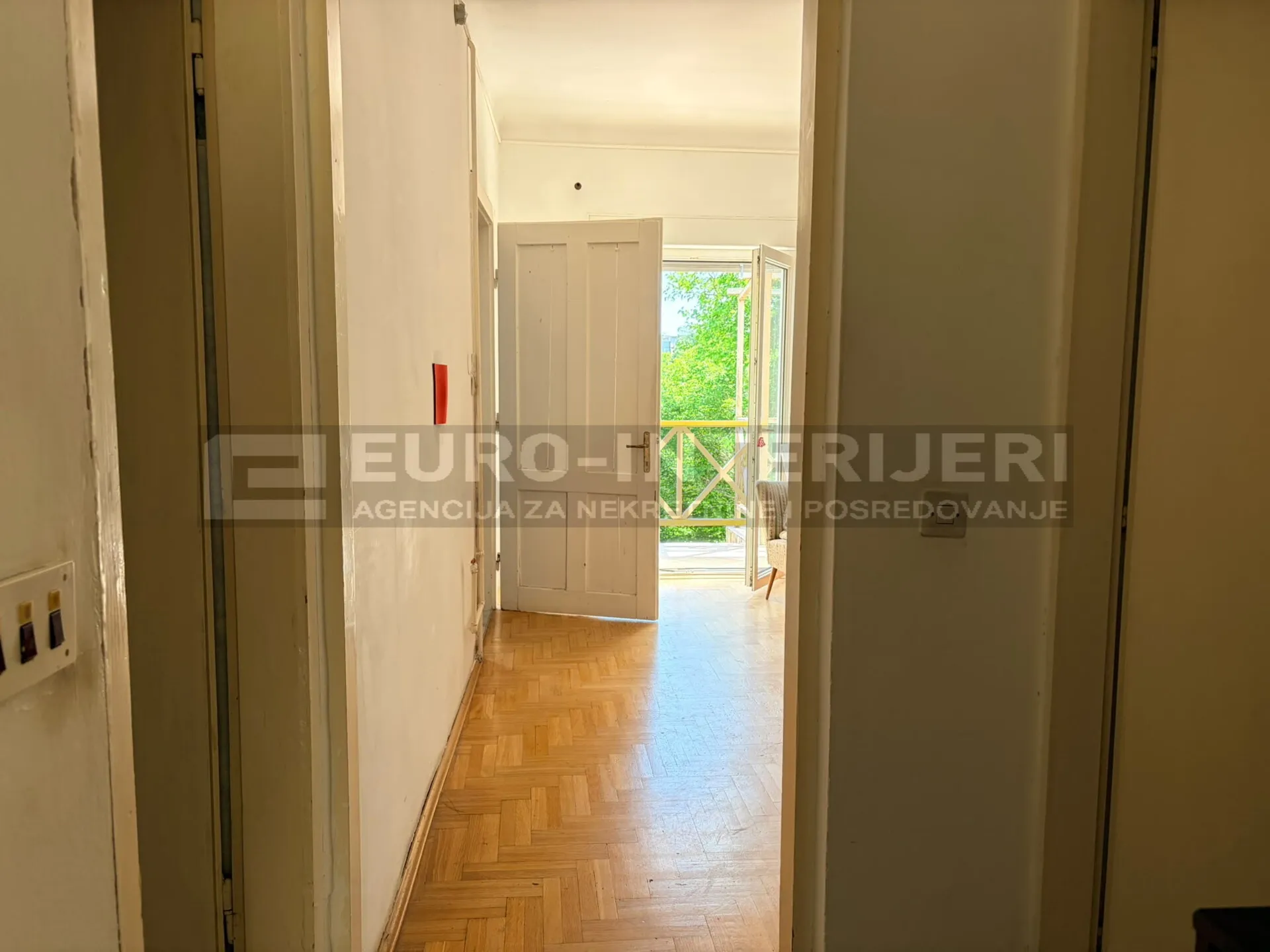 zagreb, pantovčak, dvosoban stan, 60 m2 + balkon - slika 14