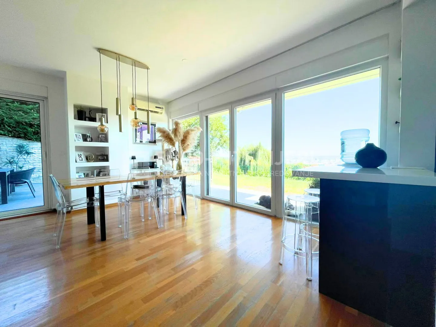 zagreb, borčec, dvoetažan četverosoban stan 116 m2 s privatnim vrtom 390 m2 + 2 pm - slika 8