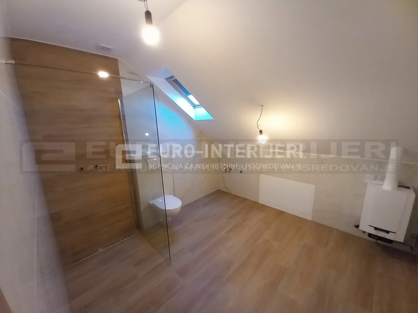 požega, novouređen četverosoban stan 83 m², blizina centra - slika 6