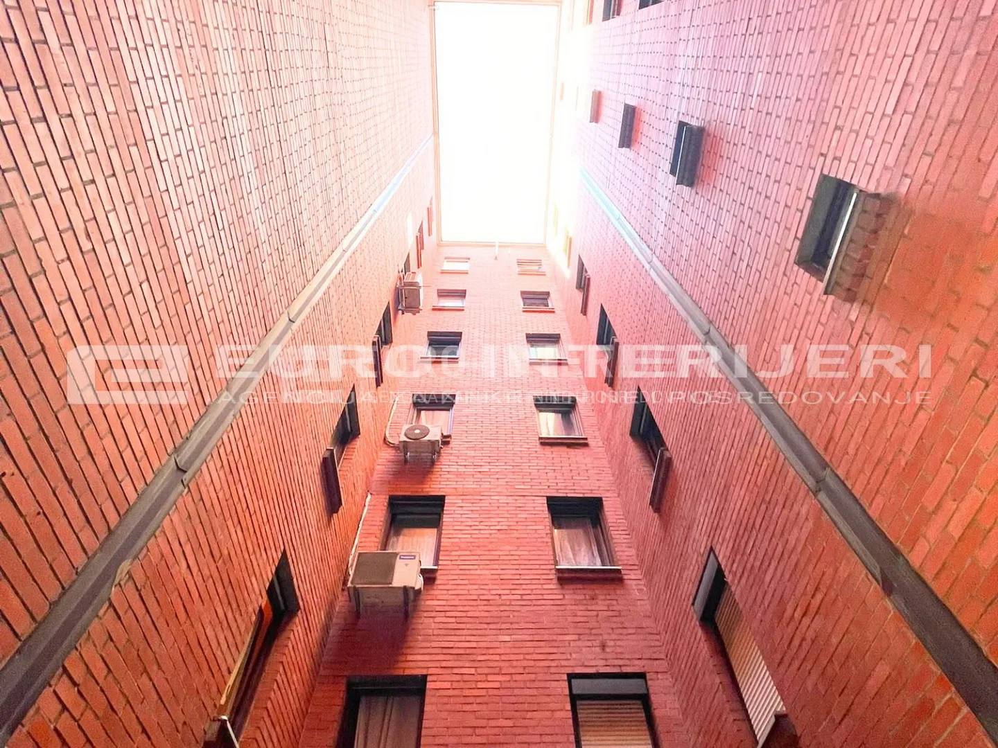 zagreb, malešnica, uređena garsonijera 34 m² lift ostava - slika 17