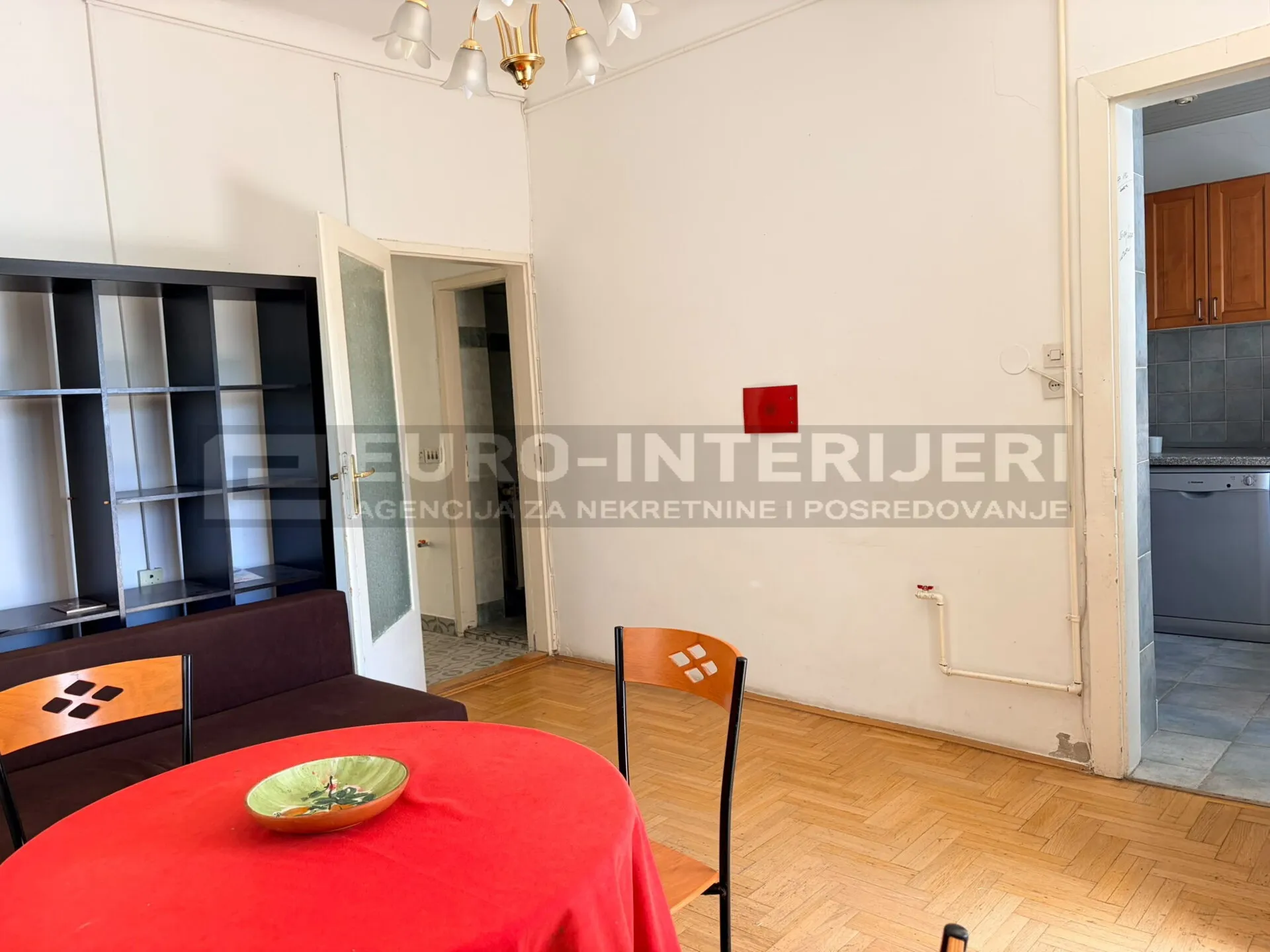 zagreb, pantovčak, dvosoban stan, 60 m² + balkon - slika 4