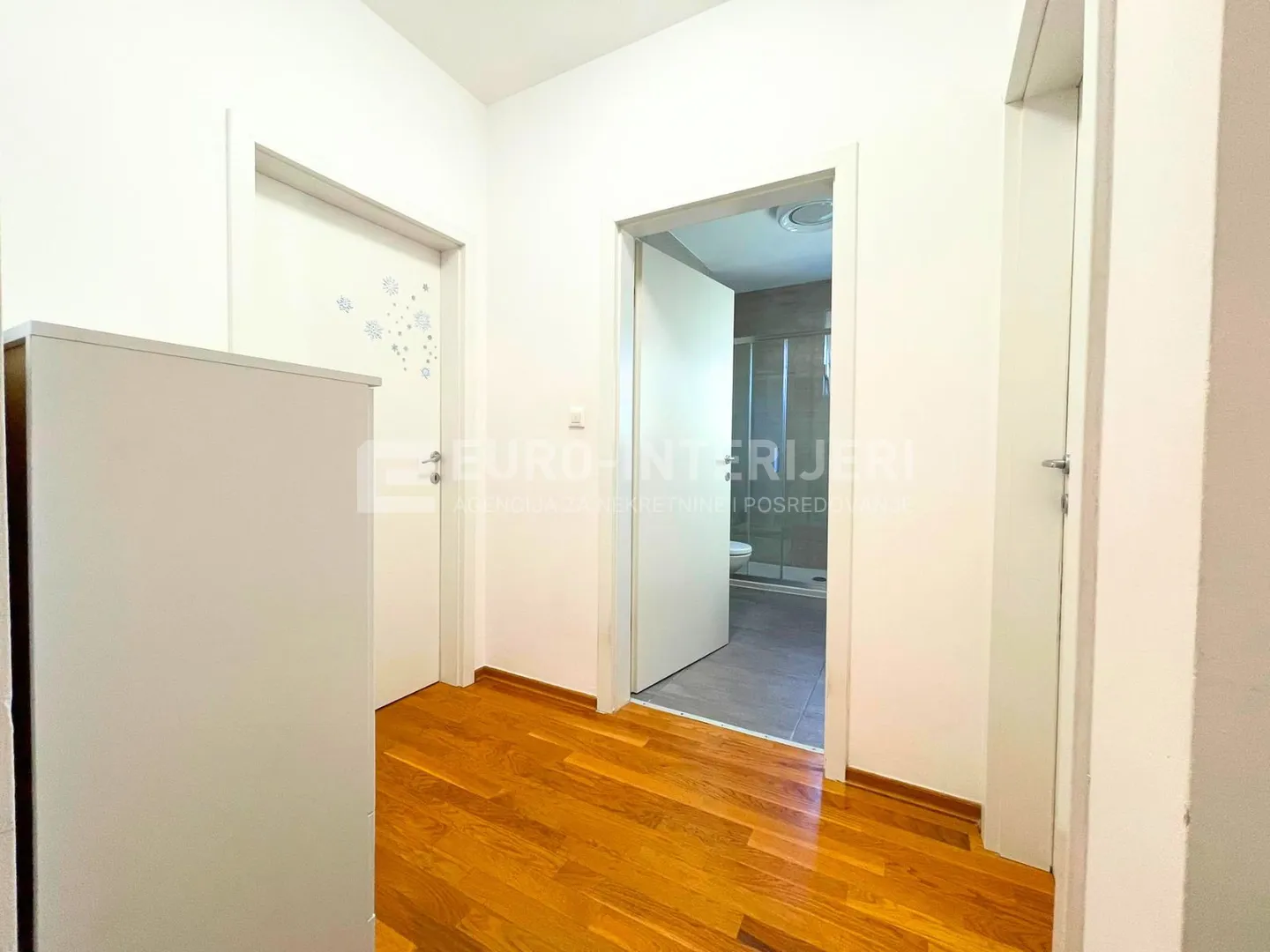 zagreb, borčec, dvoetažan četverosoban stan 116 m2 s privatnim vrtom 390 m2 + 2 pm - slika 25