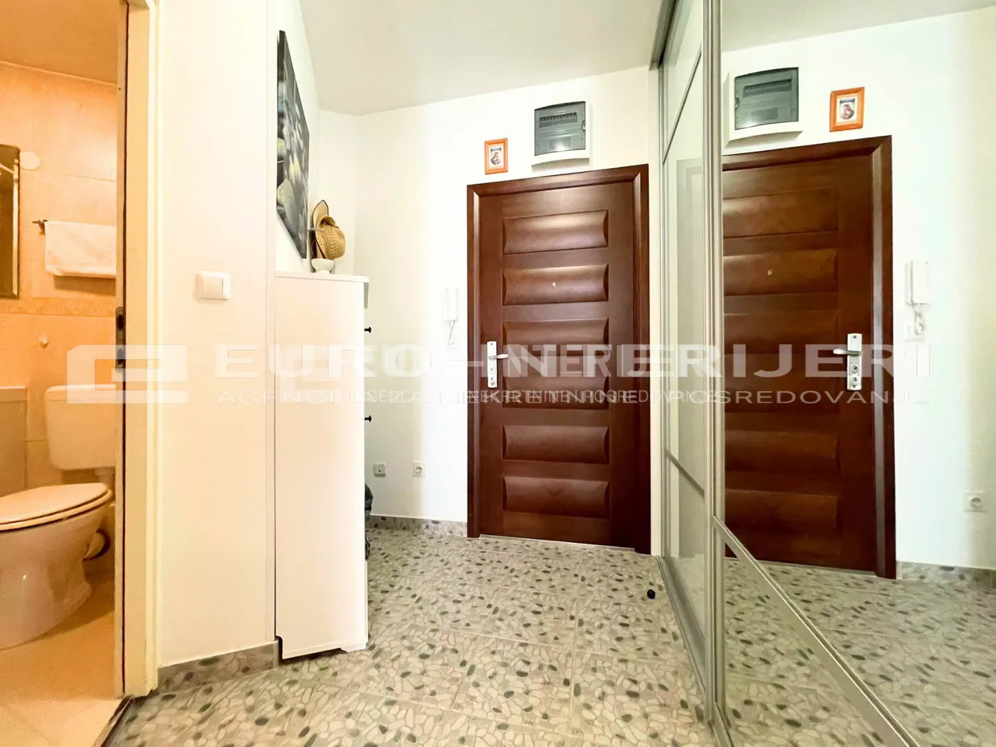 zagreb, malešnica, uređena garsonijera 34 m² lift ostava - slika 15