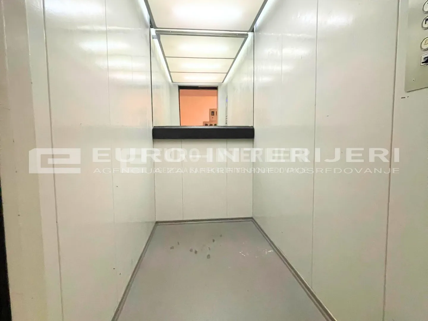 zagreb, malešnica, uređena garsonijera 34 m² lift ostava - slika 16